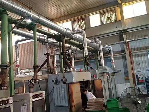 廢氣環(huán)保管道及設備安裝施工現(xiàn)場