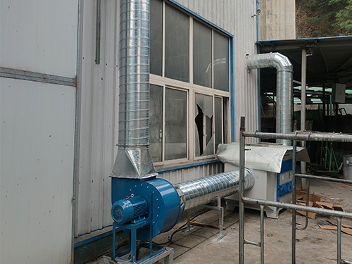 廢氣處理管道安裝施工現場